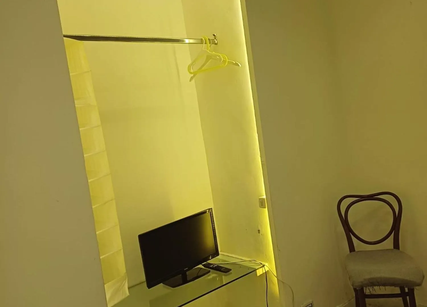 Beb Chiaia Room Naples 0*,  Italy